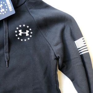 NWT- Men's Under Armor Freedom Flag Hoodie, , Black, Size Small